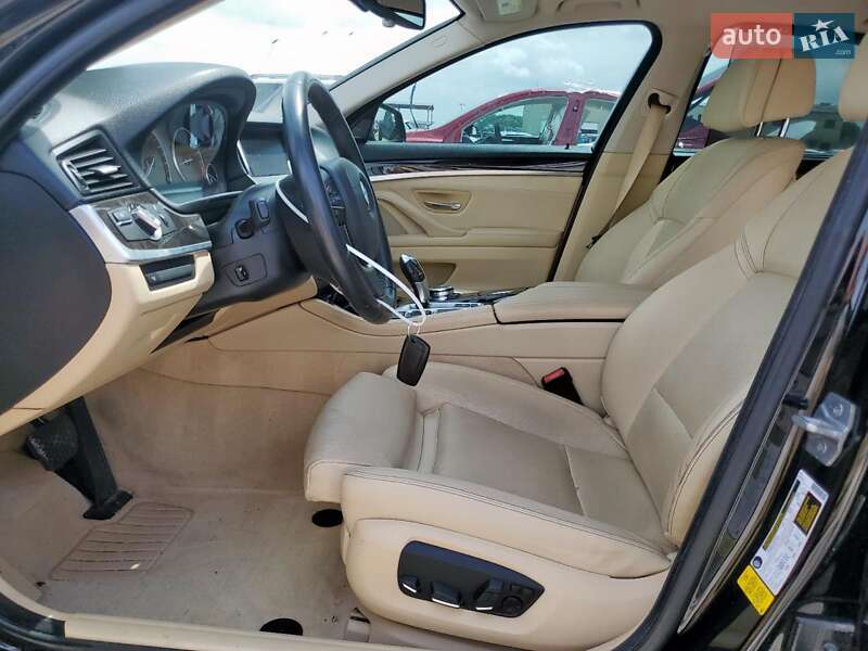 Седан BMW 5 Series 2015 в Кропивницком