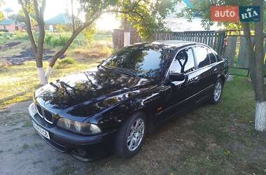 Седан BMW 5 Series 2002 в Заводське