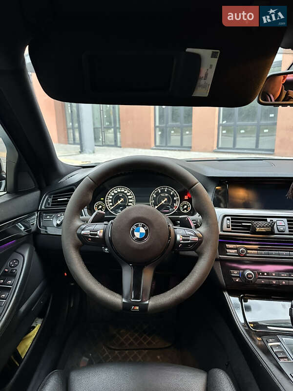 Седан BMW 5 Series 2010 в Львові