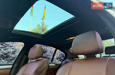Седан BMW 5 Series 2012 в 