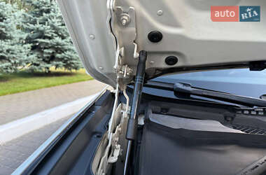 Седан BMW 5 Series 2012 в 