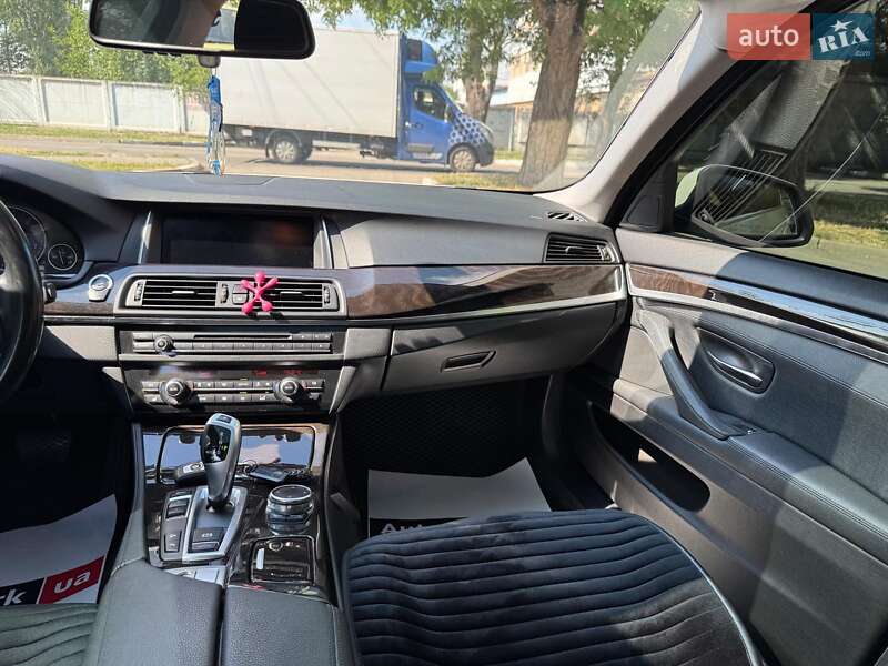 Седан BMW 5 Series 2015 в Запорожье