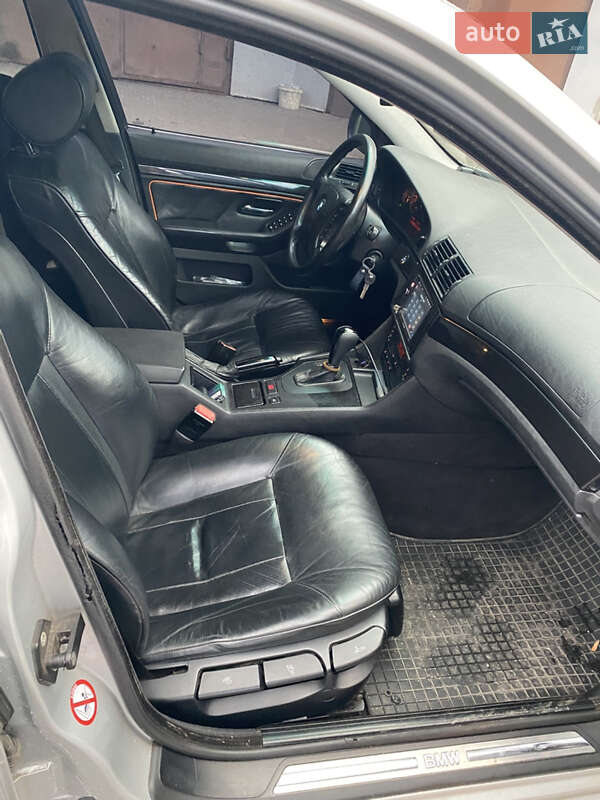 Седан BMW 5 Series 2002 в Харкові