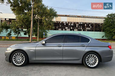 Седан BMW 5 Series 2012 в 