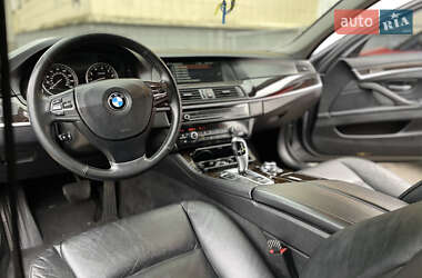 Седан BMW 5 Series 2012 в 
