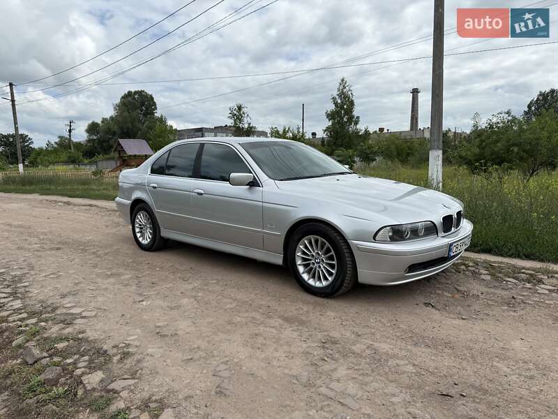 Седан BMW 5 Series 2000 в Ніжині