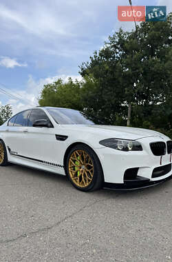 Седан BMW 5 Series 2010 в 