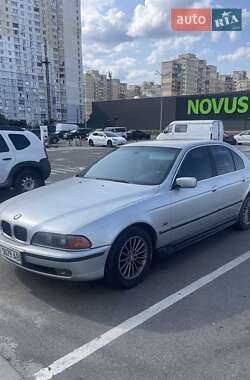 Седан BMW 5 Series 1996 в Киеве