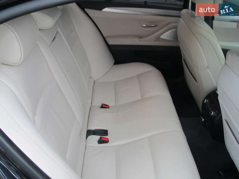 Седан BMW 5 Series 2015 в Коломые