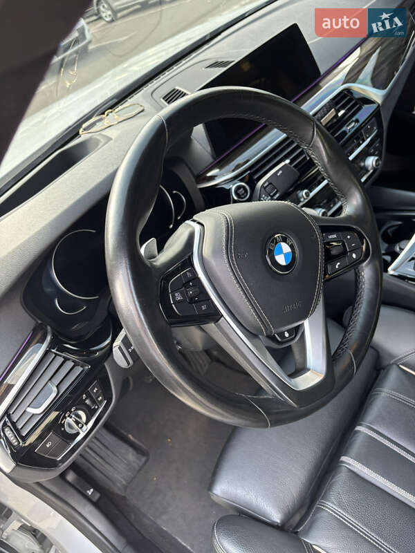 Седан BMW 5 Series 2018 в Киеве