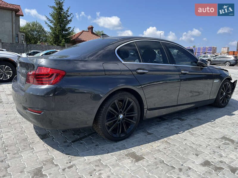 Седан BMW 5 Series 2015 в Львові