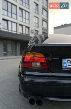 Седан BMW 5 Series 2001 в 
