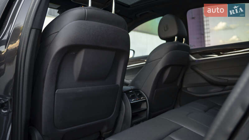 Седан BMW 5 Series 2018 в Киеве