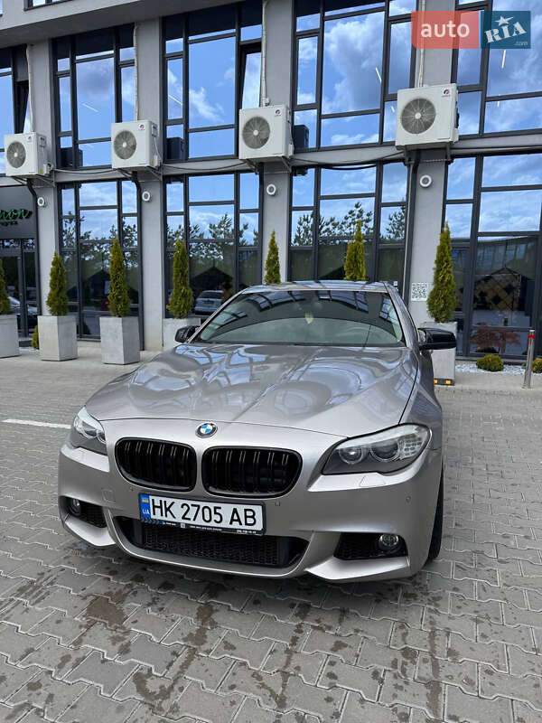 Седан BMW 5 Series 2012 в Ровно