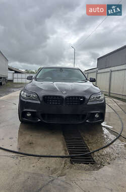 Седан BMW 5 Series 2011 в Иршаве
