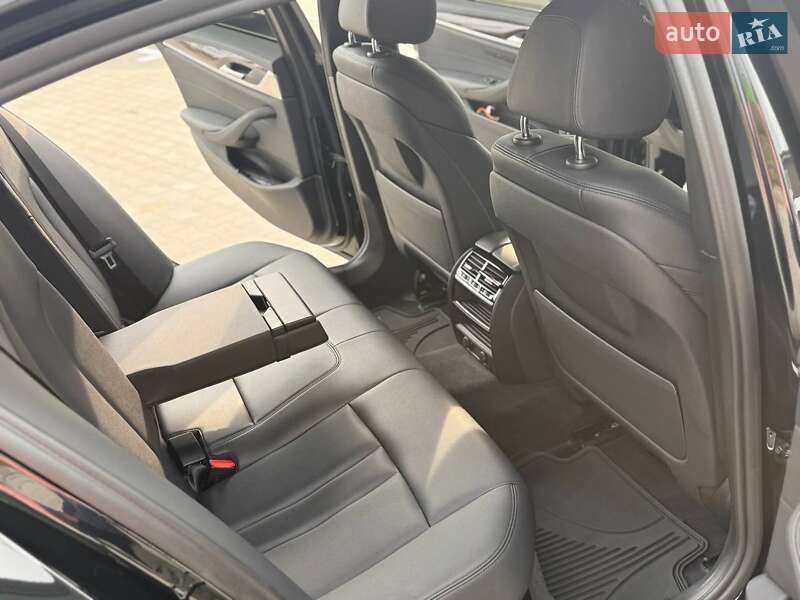 Седан BMW 5 Series 2018 в Вінниці