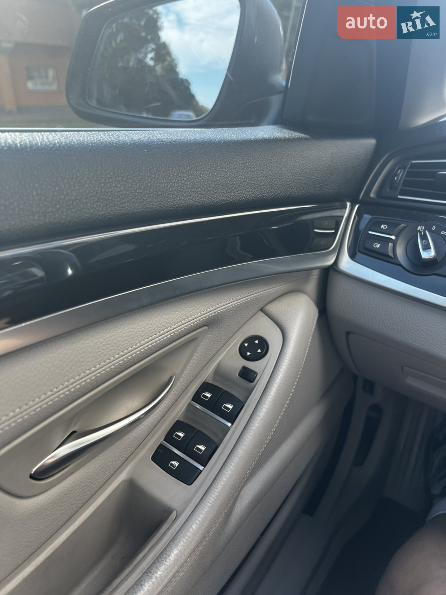 2011 BMW 5er - мініатюра 10