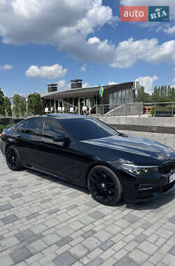 Седан BMW 5 Series 2017 в 