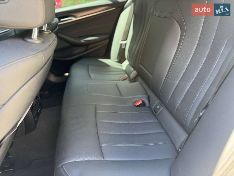 Седан BMW 5 Series 2020 в Львове