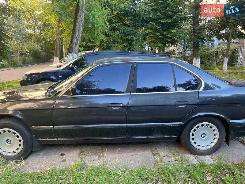 Седан BMW 5 Series 1990 в Львове