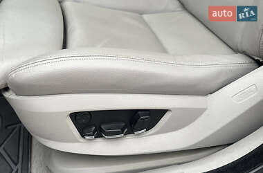 Седан BMW 5 Series 2012 в 
