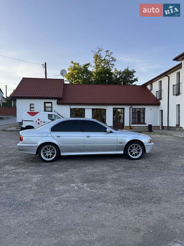 BMW 5 Series 2003