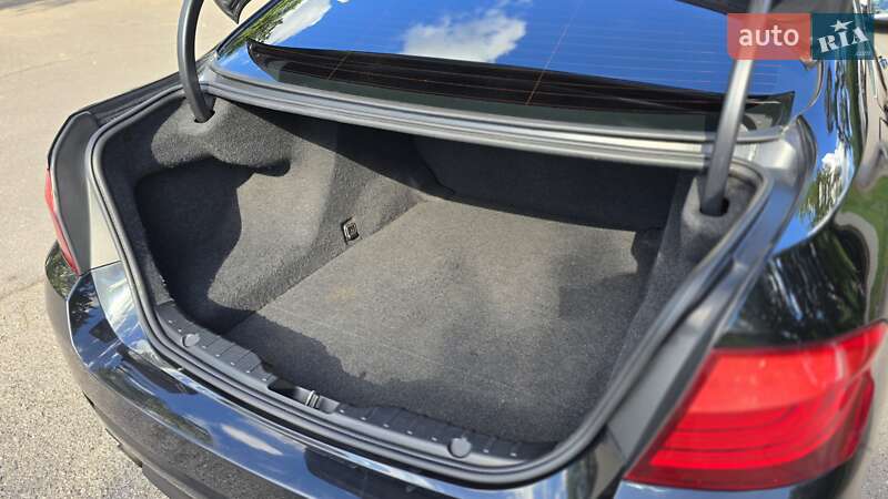 Седан BMW 5 Series 2011 в Виннице