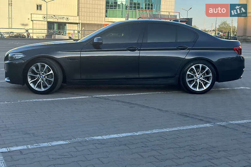 Седан BMW 5 Series 2016 в Киеве