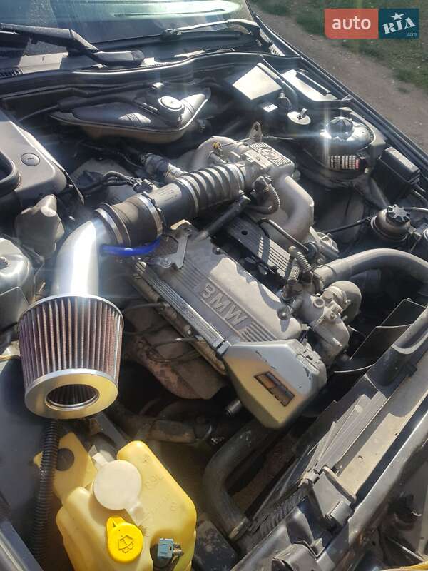 Седан BMW 5 Series 1990 в Сокирянах