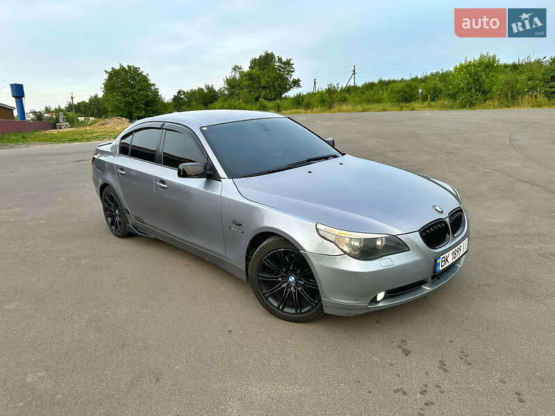 BMW 5 Series 2004