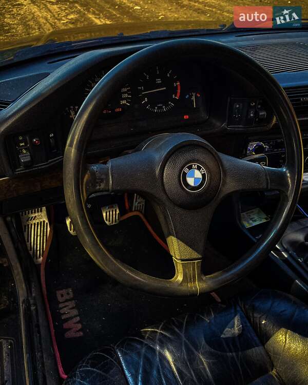 Седан BMW 5 Series 1993 в Одессе