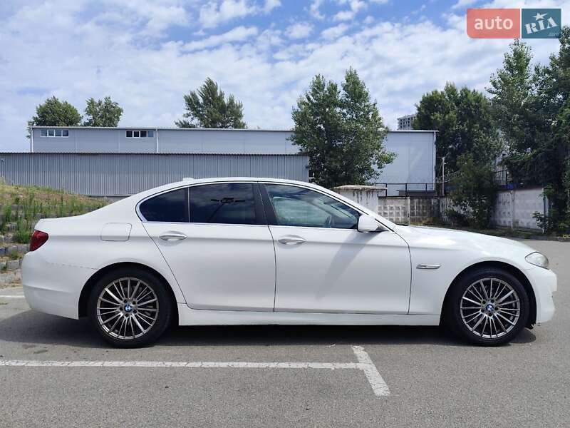 Седан BMW 5 Series 2012 в Киеве