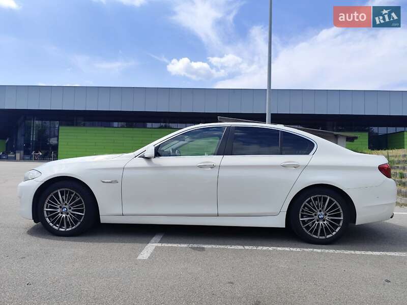 Седан BMW 5 Series 2012 в Киеве