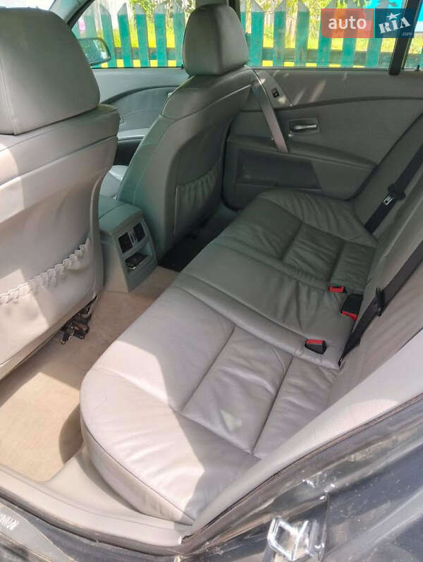 Універсал BMW 5 Series 2004 в Рожище