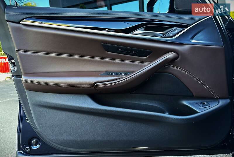 Седан BMW 5 Series 2016 в Киеве