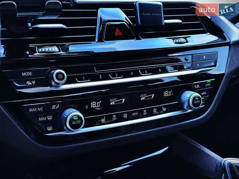 Седан BMW 5 Series 2016 в Киеве