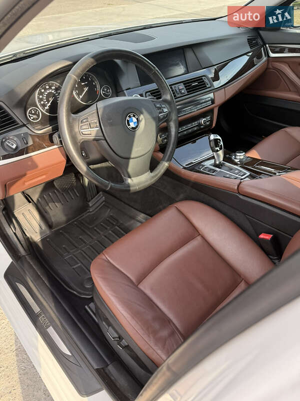 Седан BMW 5 Series 2013 в Кривому Розі