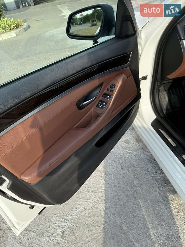 Седан BMW 5 Series 2013 в Кривому Розі