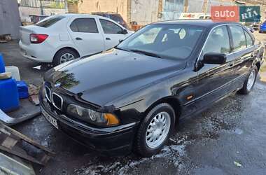Седан BMW 5 Series 2001 в Киеве