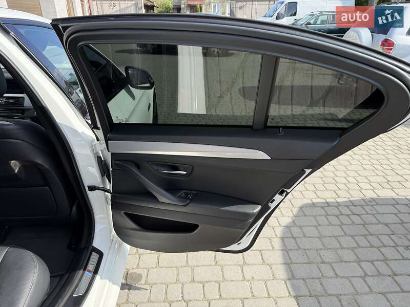 Седан BMW 5 Series 2014 в Львове