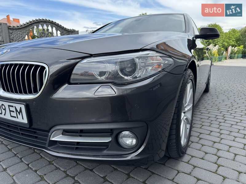 Седан BMW 5 Series 2016 в Хмельницком