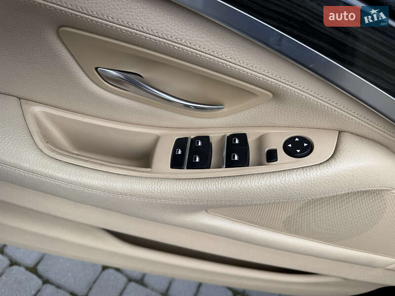 Седан BMW 5 Series 2016 в Хмельницком