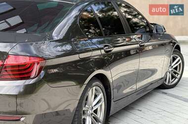 Седан BMW 5 Series 2015 в 