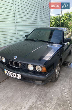 Седан BMW 5 Series 1988 в Броварах