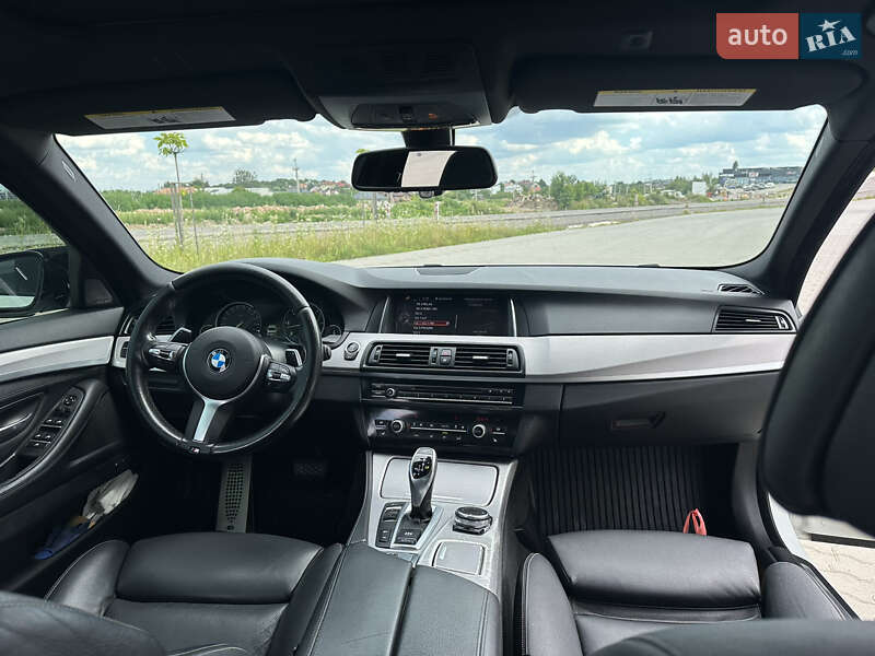 Седан BMW 5 Series 2016 в Львові