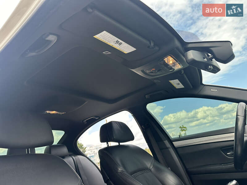 Седан BMW 5 Series 2016 в Львові