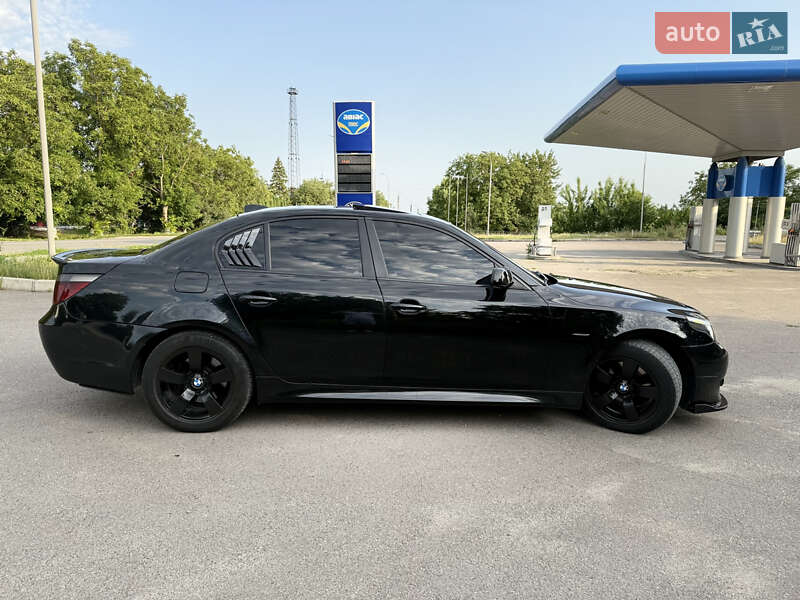 Седан BMW 5 Series 2004 в Чемерівцях