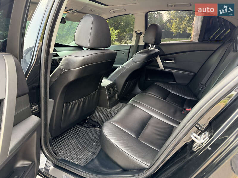 Седан BMW 5 Series 2004 в Чемерівцях