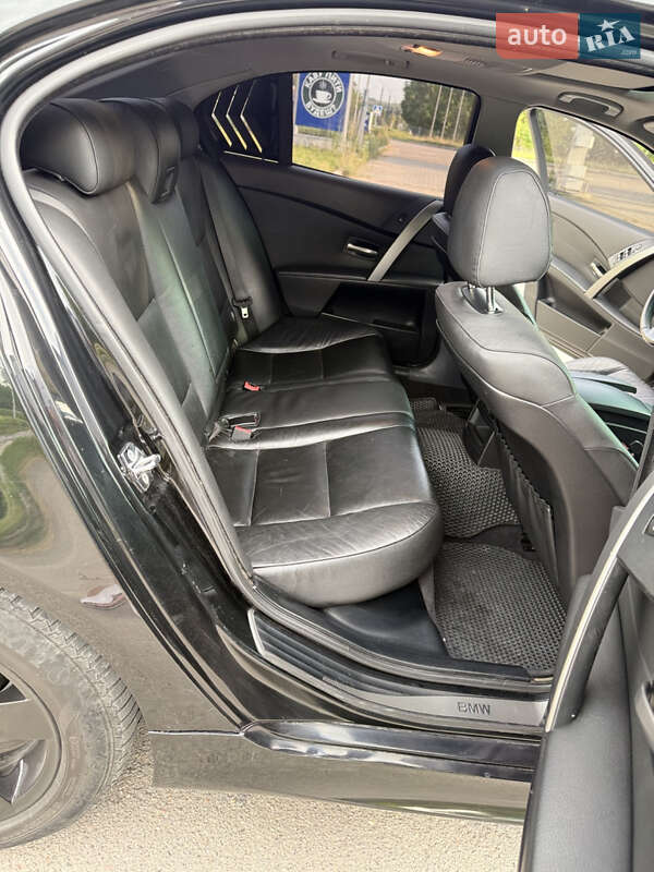 Седан BMW 5 Series 2004 в Чемерівцях