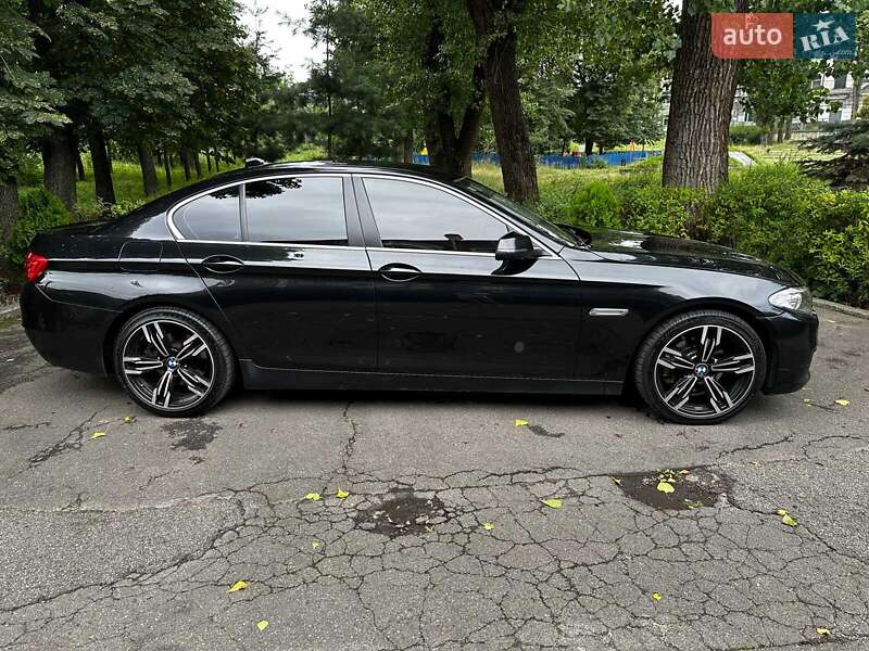 Седан BMW 5 Series 2014 в Киеве